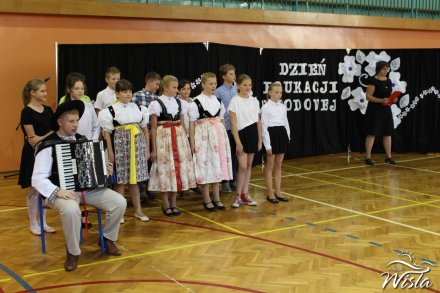 Część artystyczna w wykonaniu uczniów Szkoły Podstawowej Nr 5